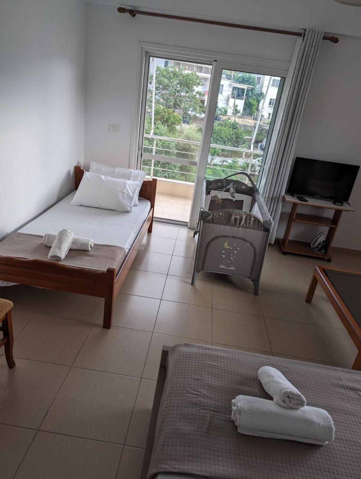 Ilias Family Appartement Himare
